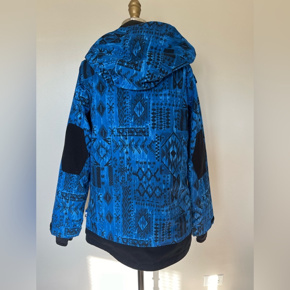 DC Snowboard Jacket - Picture 8 of 8